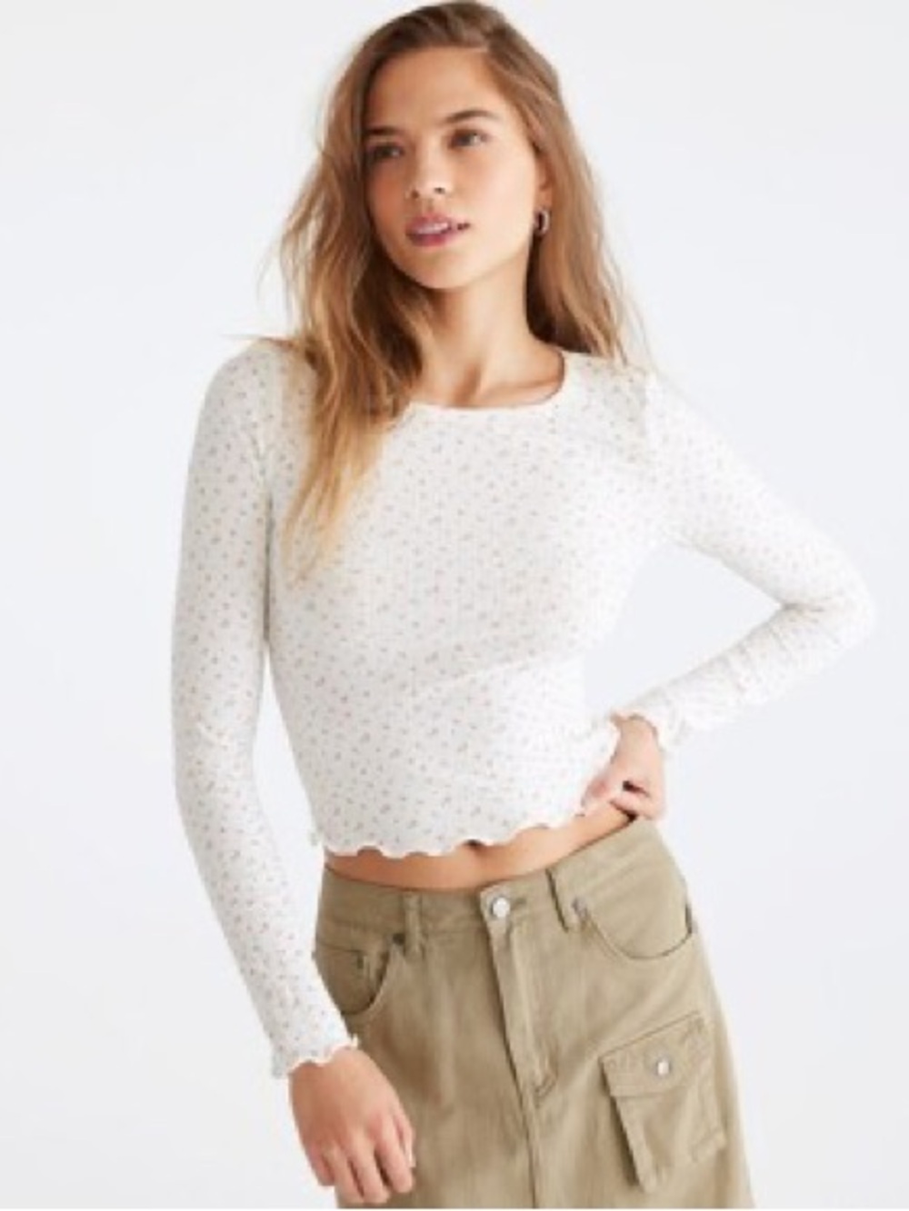 Aeropostale Seriously Soft White Ditsy Floral Ribbed Lettuce Hem Shrunken Tee
